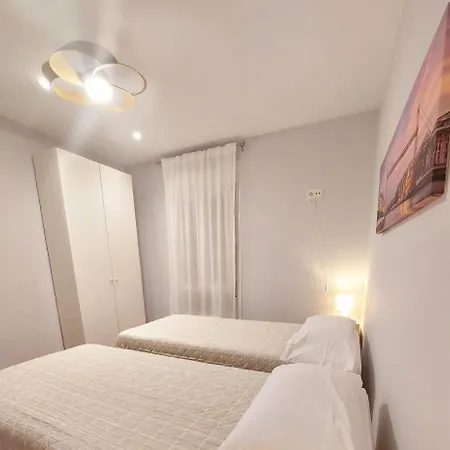 Habitación en casa particular Habitación En Con Zonas Comunes Compartida Hp Bilbao